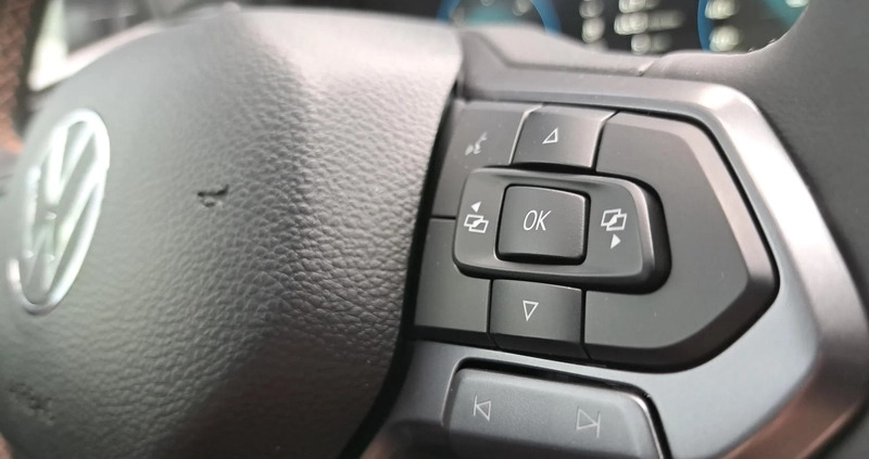 Volkswagen Amarok cena 300120 przebieg: 5, rok produkcji 2024 z Poznań małe 379